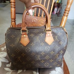 ⚡️FLASH SALE⚡️Louis Vuitton Speedy 25